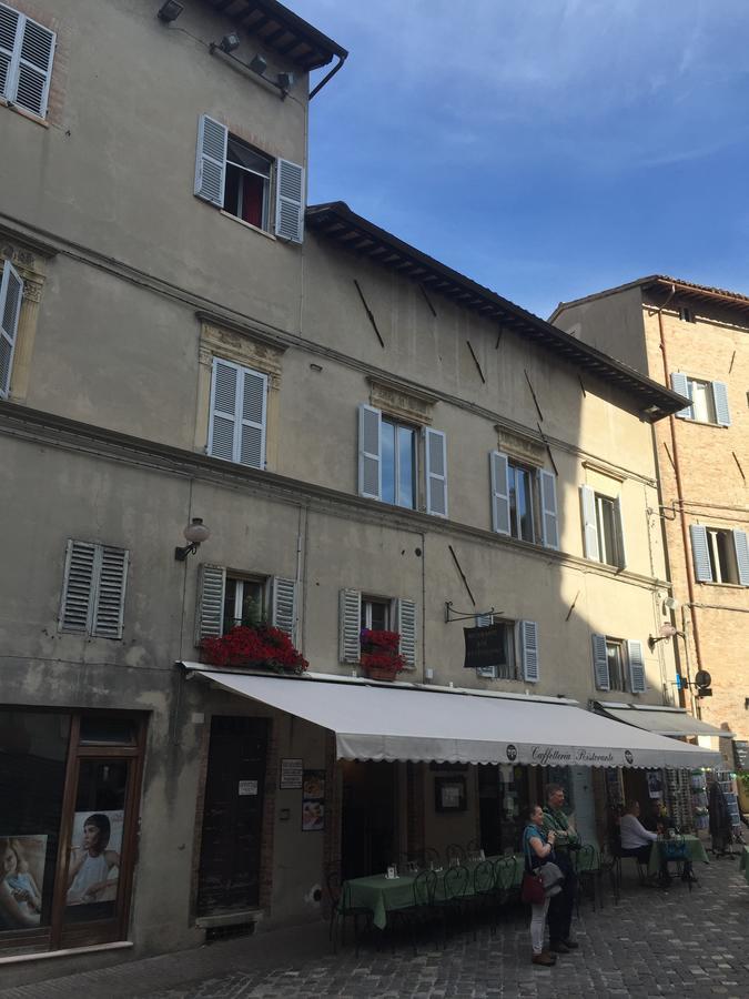 Il Cortegiano Hotel Урбино Екстериор снимка